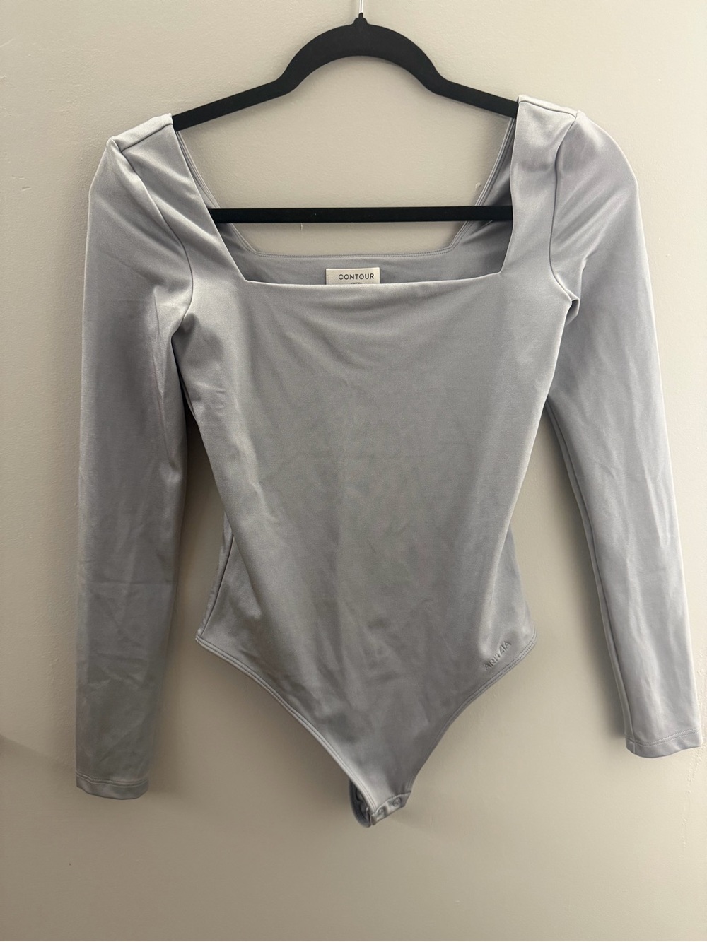 Aritzia Contour Silver-Gray Long-Sleeve Square-Neck Bodysuit